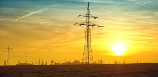 Elektřina: Jak udělat domácí elektřinu podle základních principů energie