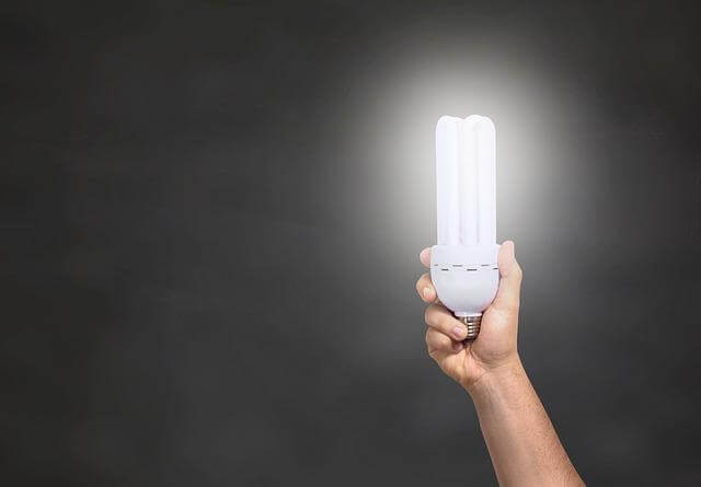 Jak úsporně žít a ušetřit peníze – článek o financích